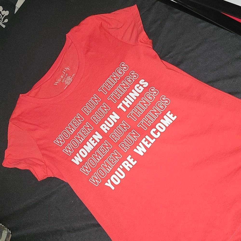 Women Run Things tee